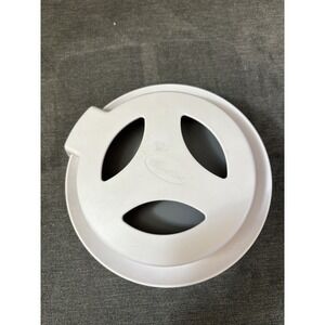 Pampered Chef Close and Cut Cutting Tool White Retired Product 1118 Gadget